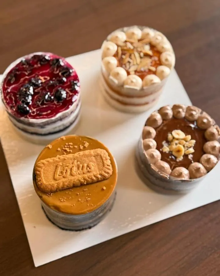 Mini cakes by Simply Sweet Udaipur